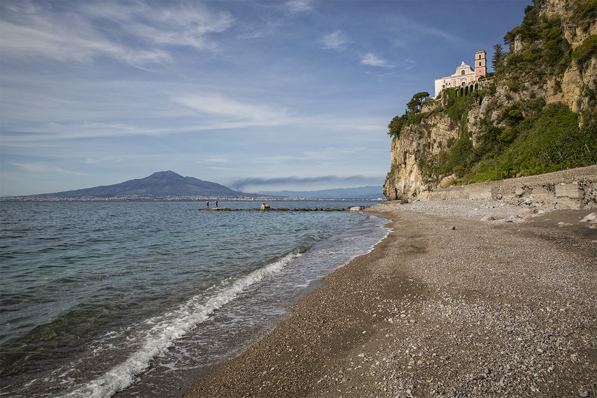 Covid e Spiagge di Sorrento e Dintorni: Le Regole per Andare al Mare