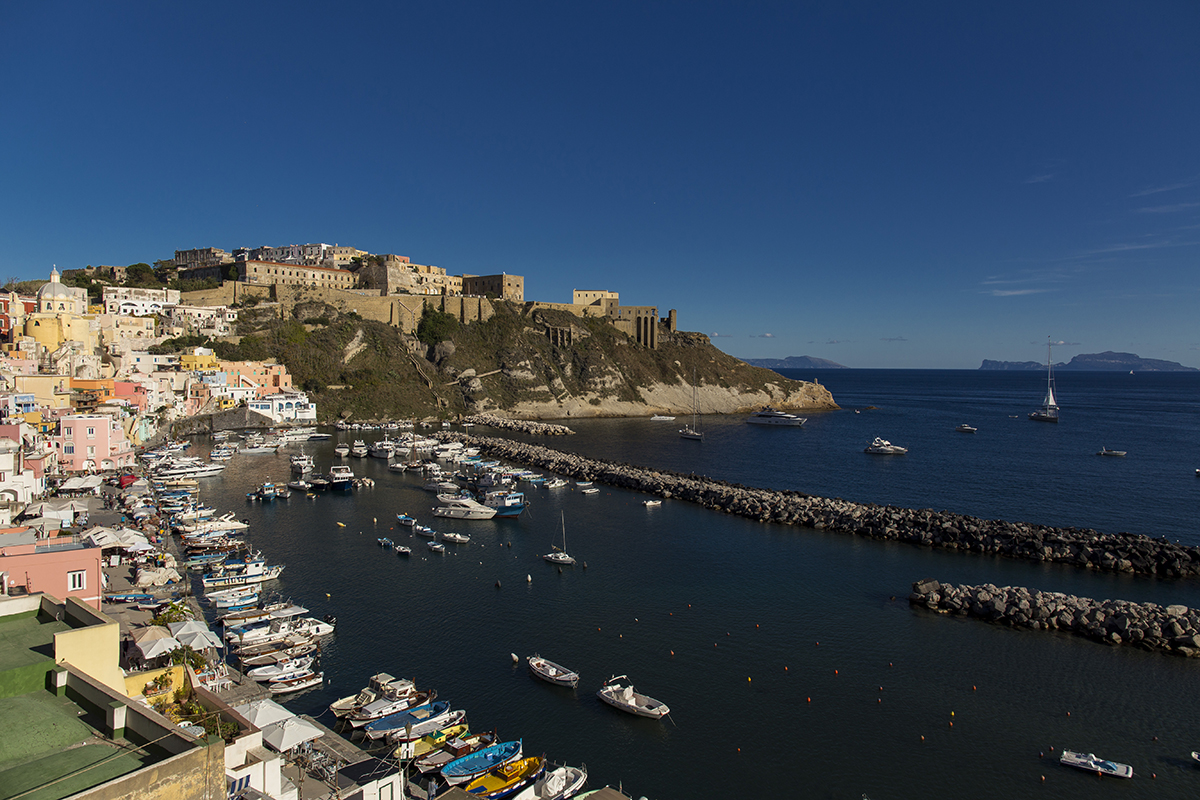 Come arrivare a Procida: tutti i collegamenti