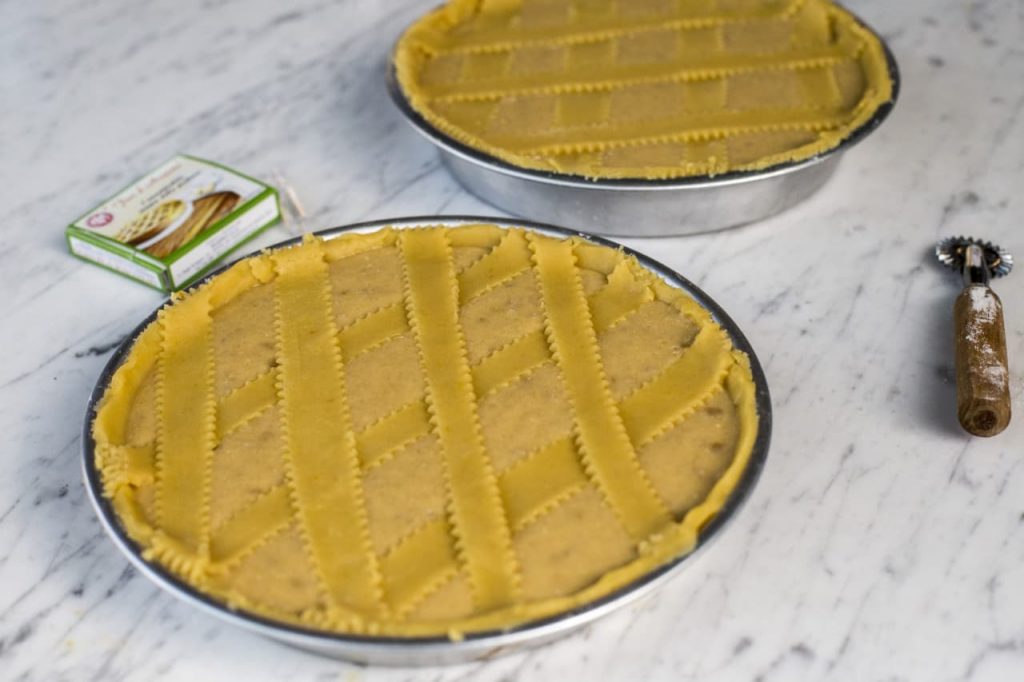 Preparazione pastiera napoletana