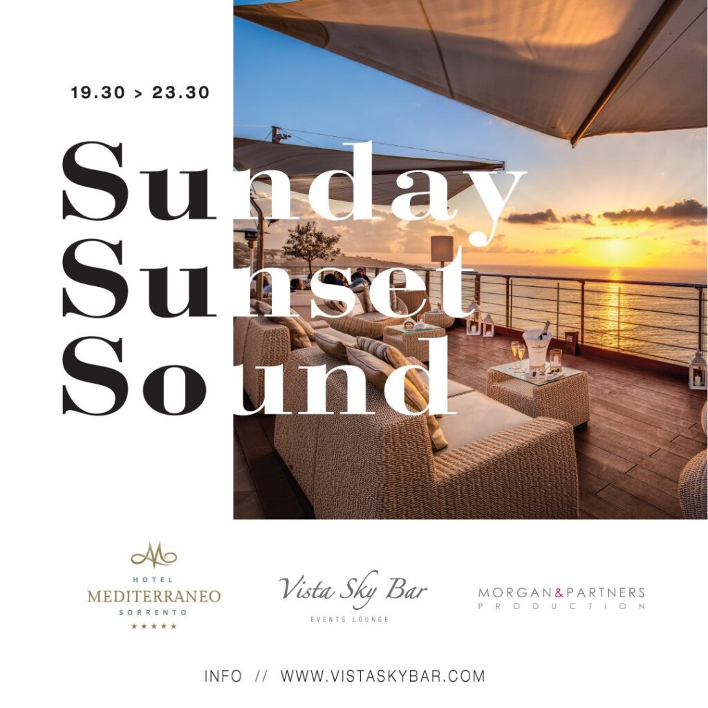 Aperitivo Sorrento Vista Sky Bar Hotel Mediterraneo Domenica