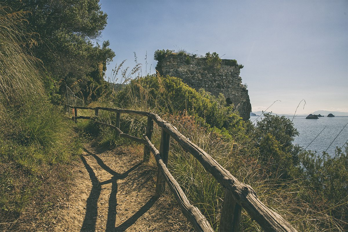 Torre Recommone e il sentiero - Massa Lubrense